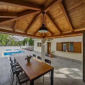  Villa Casa Tilia